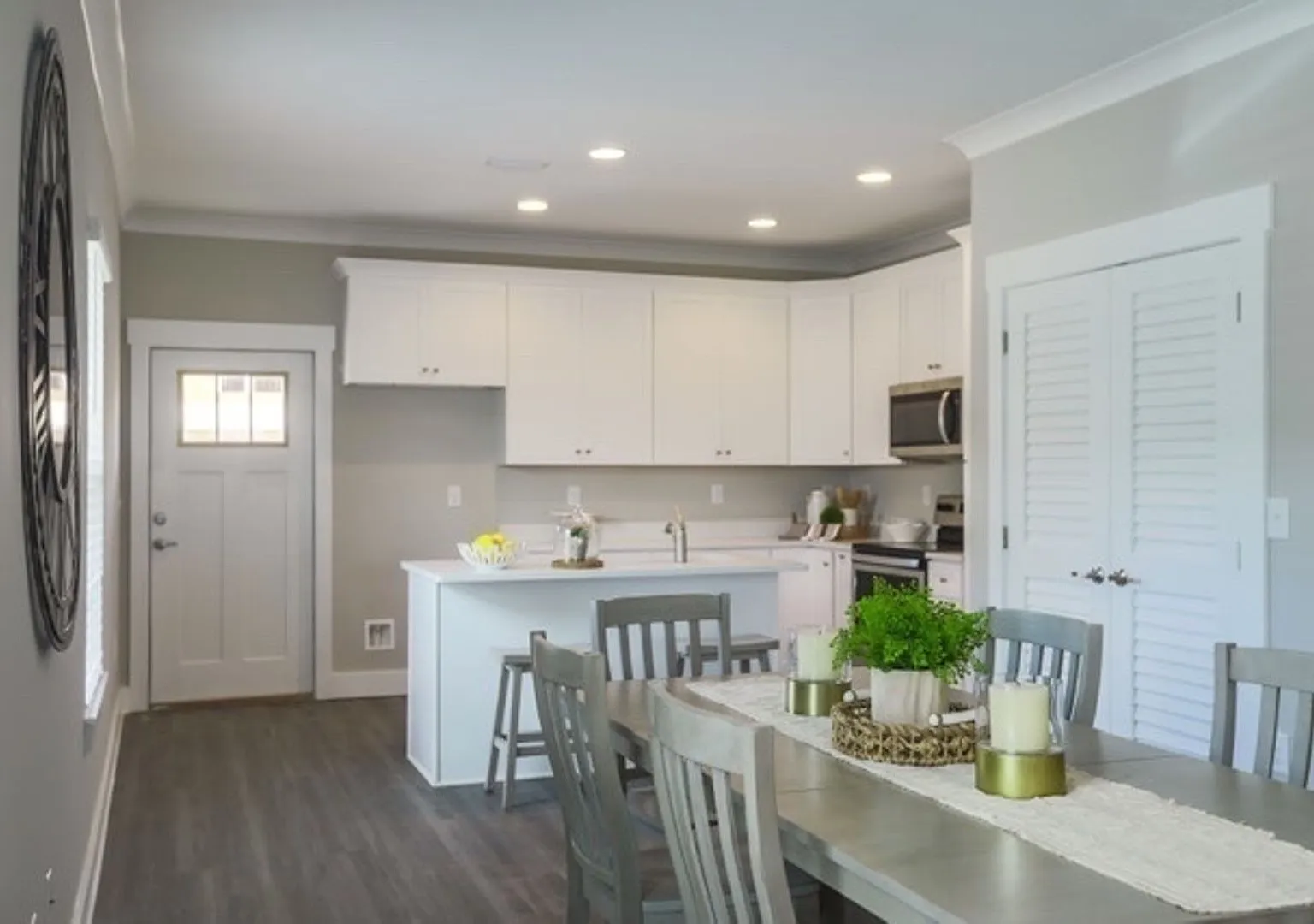 Sand Palm Rd N 303 - Horizon — Photo 2