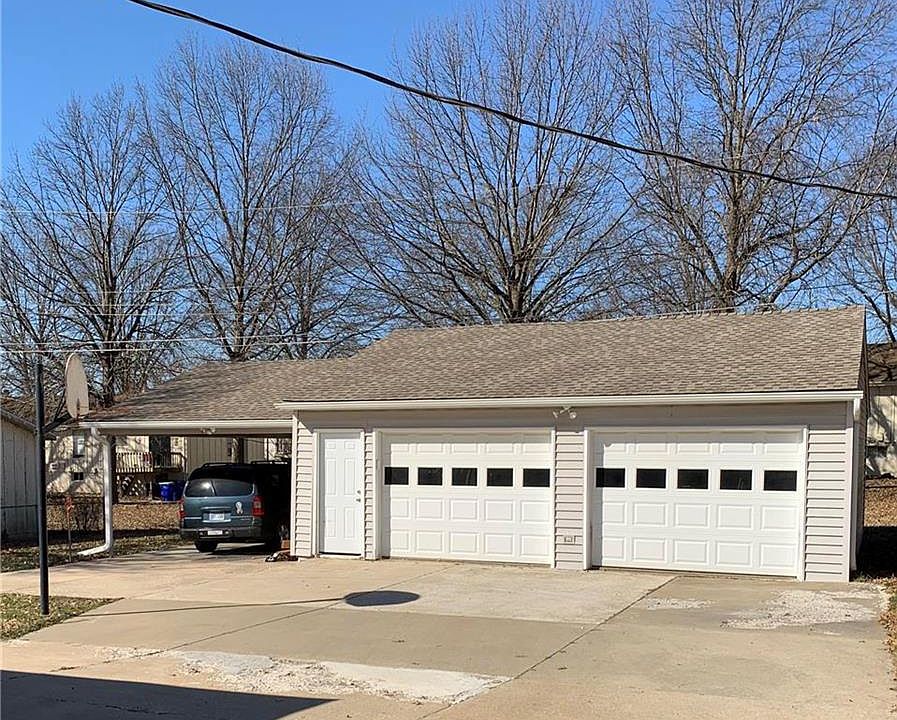 2nd image of 8540 Larsen St