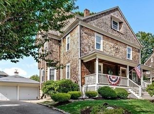 458 Weetamoe St, Fall River, MA 02720