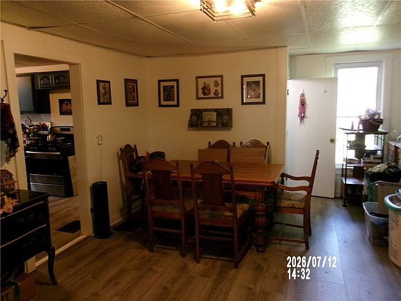 2nd image of 900 Lafayette Ave