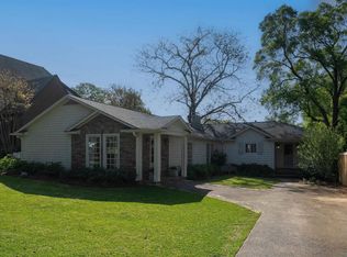 2107 Chestnut Rd, Vestavia Hills, AL 35216