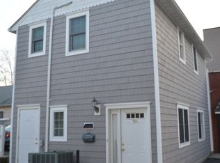 9 Green St, Huntington, NY 11743