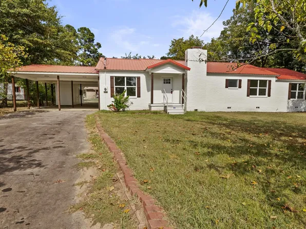 111 Walker Dr, Naples, TX 75568