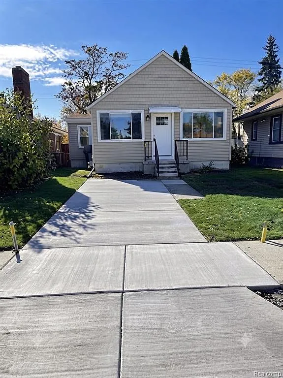 2 bed, 1.0 bath, 936 sqft, $1,500 — Photo 1