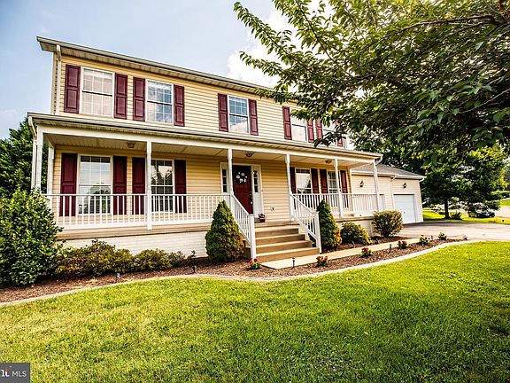 3rd image of 4109 Amelia Dr