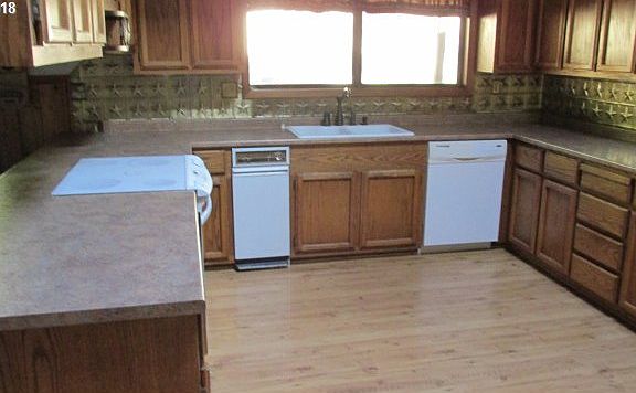 3rd image of 341 Garden Grove Dr