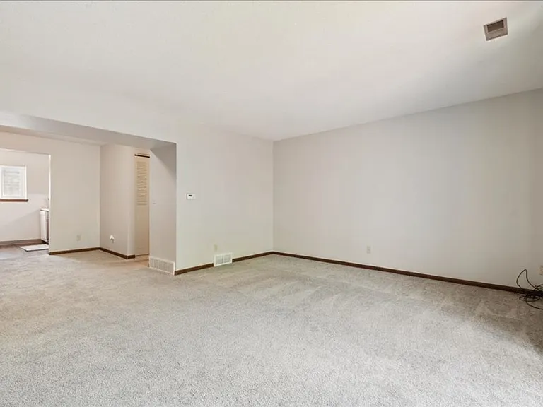 Lantern Square Apartments Spacious 1, 2 & 3 Bedrooms — Photo 28