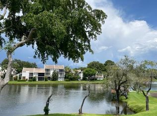 609 Bridgewood Dr, Boca Raton, FL 33434