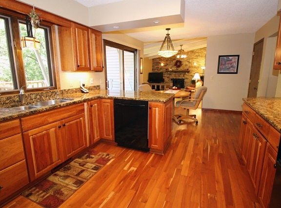 3rd image of 4441 Evergreen Dr