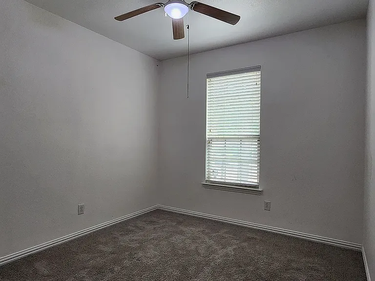 5604 Belton Ln — Photo 14