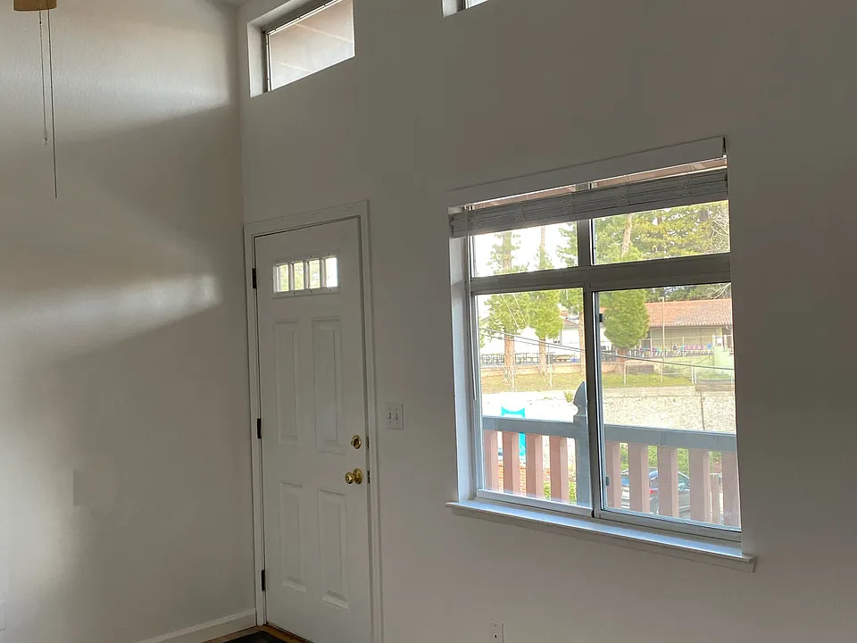 Entrance Living Room