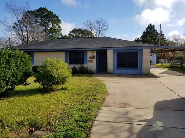 214 Avenue C, Brazoria, TX 77422