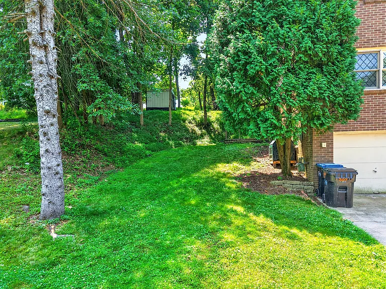 307 Lancers Way — Photo 3