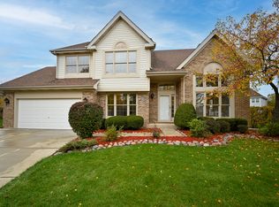 52 Nicolette Ave, Schaumburg, IL 60173