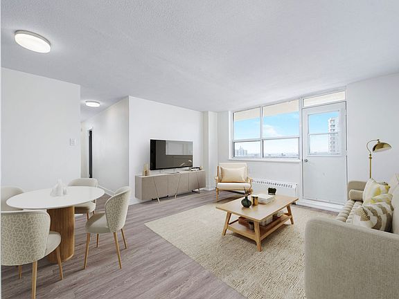 5th image of 120 Dundas St E #1543317