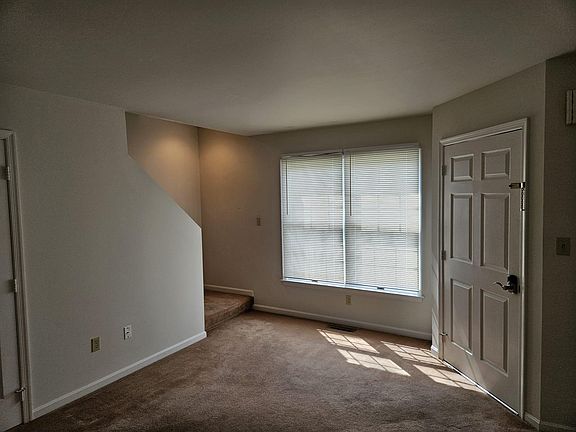 3rd image of 837 Queens Ct #839