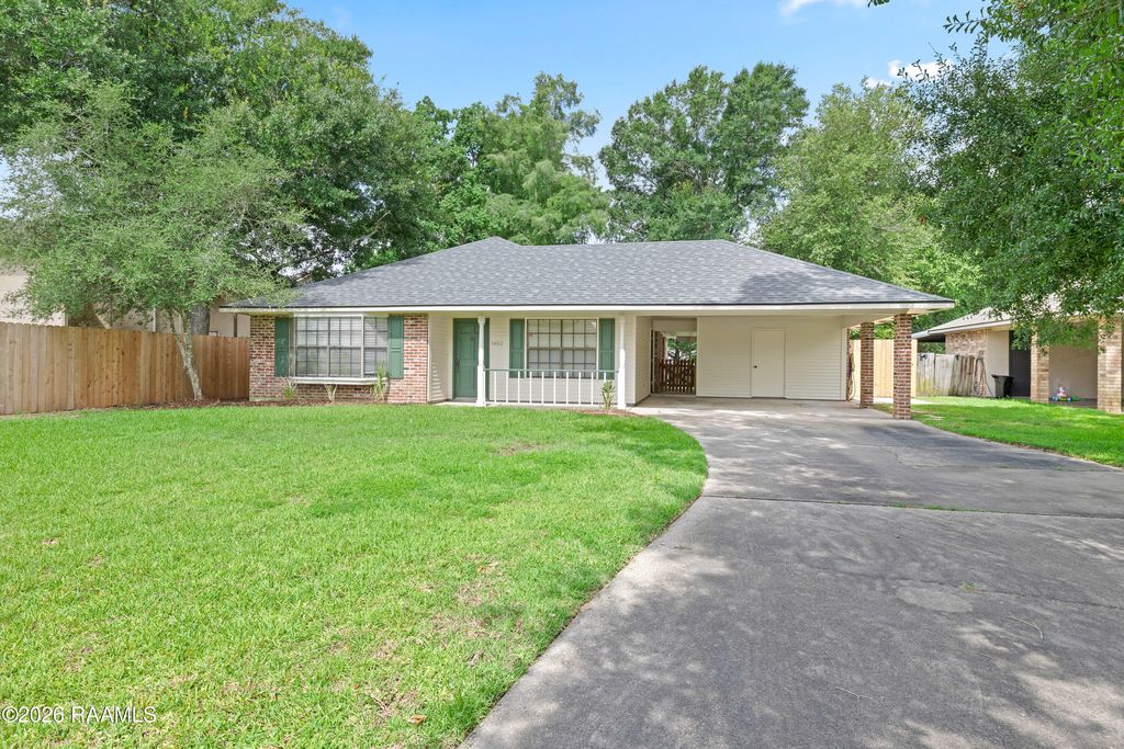 1402 Broadmoor Blvd, Lafayette, LA - View 3