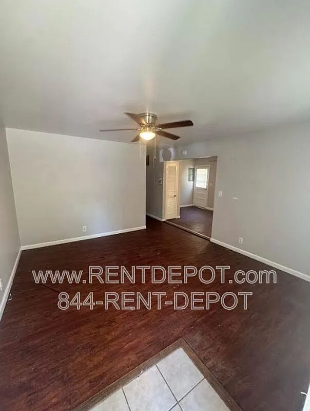 3 bed, 1.0 bath, 936 sqft, $850 — Photo 2
