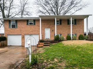 19 Royal Ct, Millstadt, IL 62260