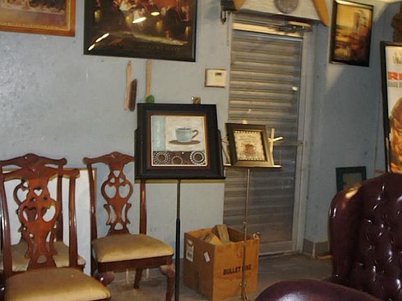 5th image of 621 Hollywood St