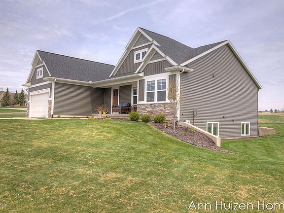 3rd image of 3997 Sidehill Dr
