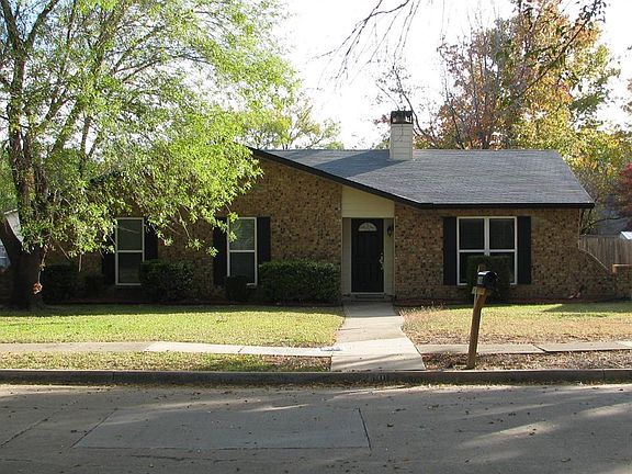 4th image of 2608 Chancellor Dr #2608