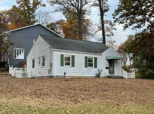 2018 Pimmit Dr, Falls Church, VA 22043