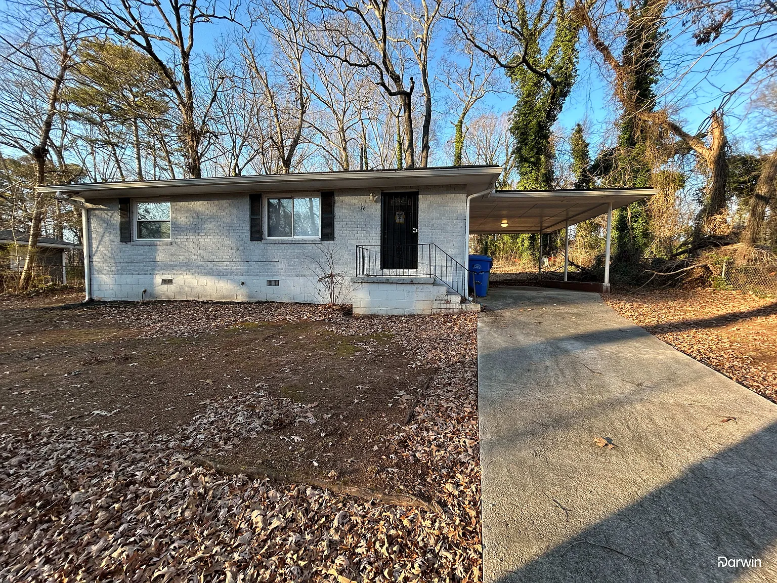 3 bed, 1.0 bath, 1080 sqft, $1,340 — Photo 2