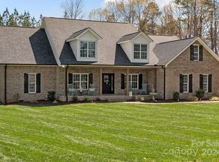 165 Riverwalk Dr, Salisbury, NC 28146