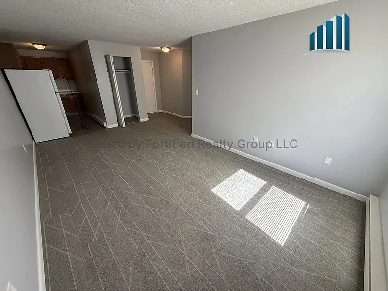 South End — Photo 1