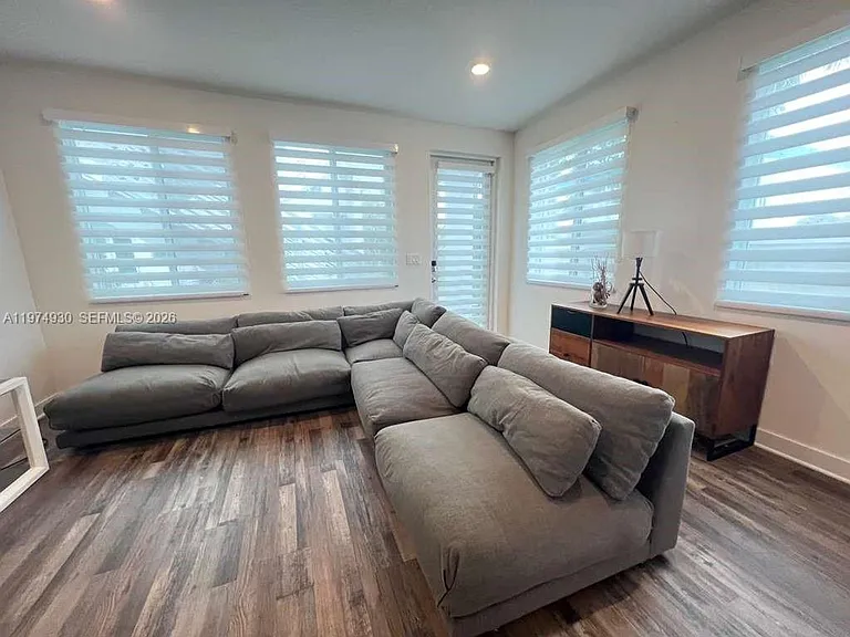 10229 NW 64th Ter #101 — Photo 4