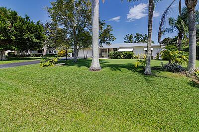 3rd image of 2481 NW Everglades Boulevard