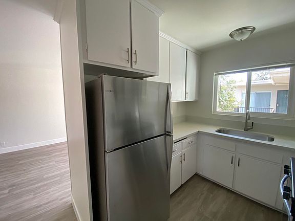 2nd image of 4639 Pico St #14