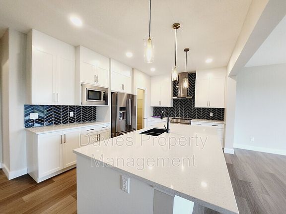 2nd image of 2520 204th St NW