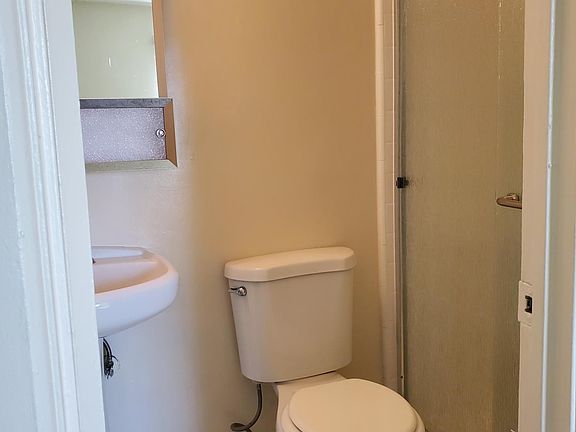 5th image of 335 S El Molino Ave #Njmqjnqhp