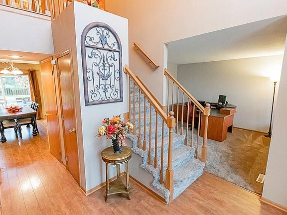 2nd image of 3847 Hyde Ave