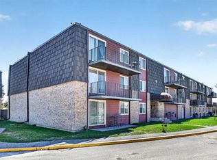 80 W Galbraith Dr SW #11D, Calgary, AB T3E3H2