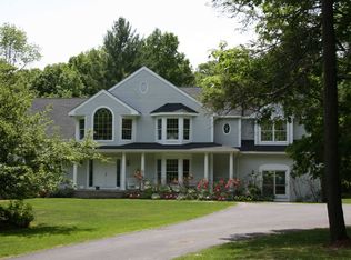 95 Astor Dr, Rhinebeck, NY 12572