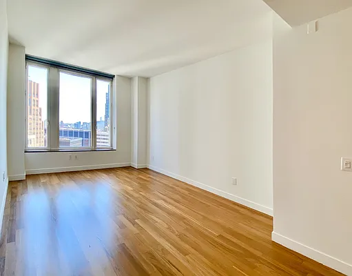 Rented by R New York | media 10