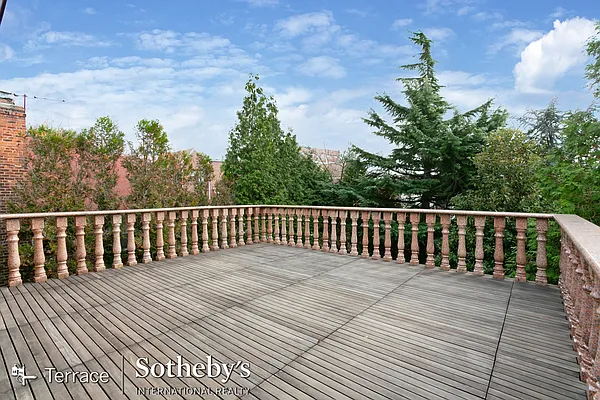 Rented by Terrace Sotheby's International Realty | media 32