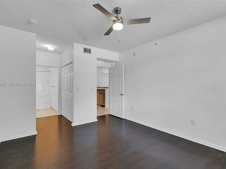 8000 N Nob Hill Rd #106 — Photo 11