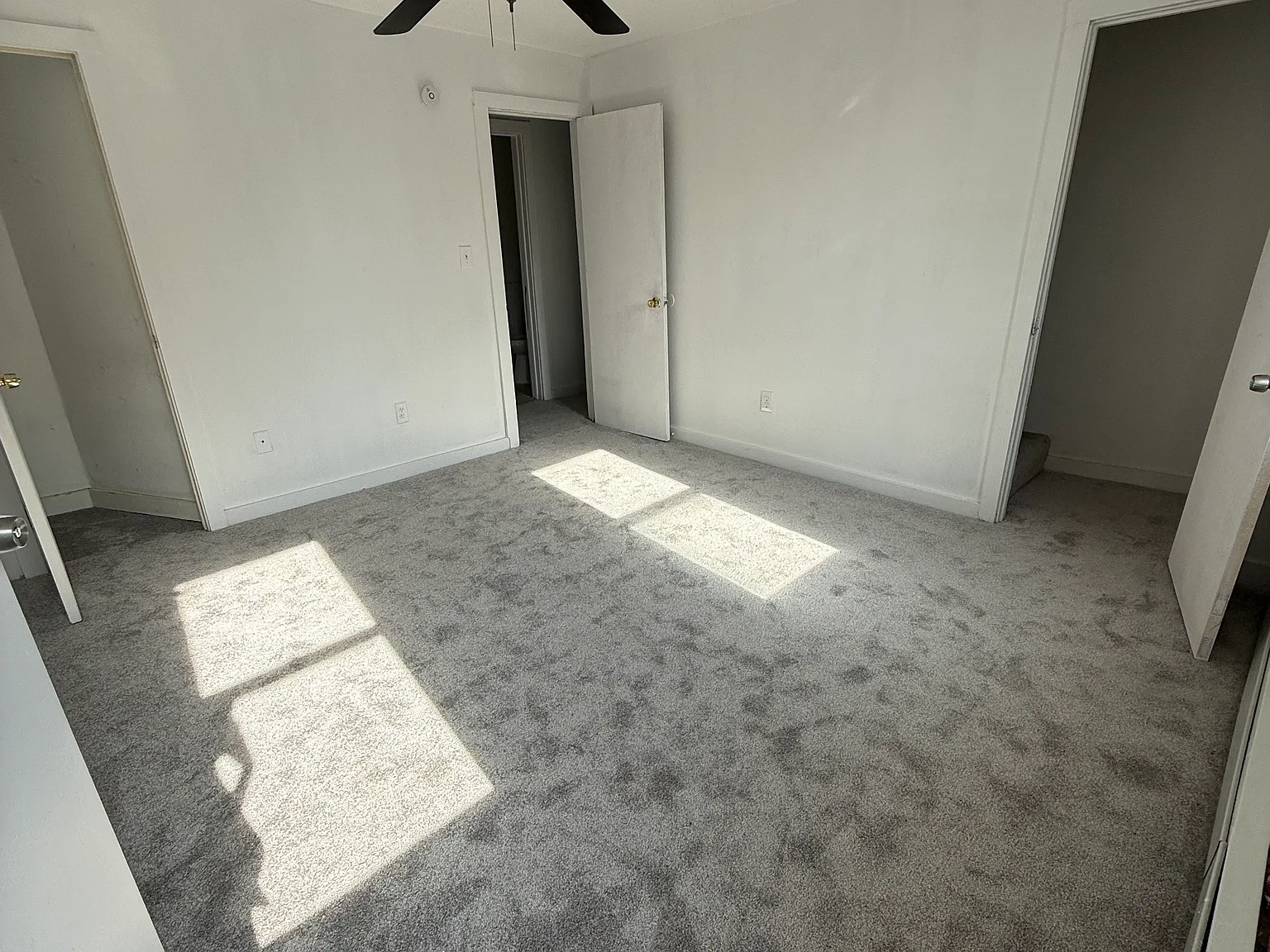 3 bed, 1046 sqft, $1,650 — Photo 1