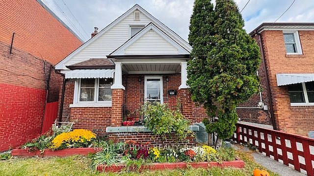 1st image of 349 Kipling Ave
