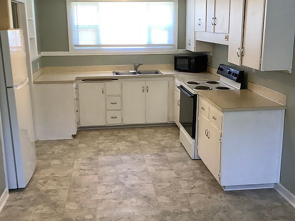 2nd image of 2709 E 16th Ave