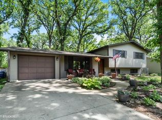 1024 Jonquil Ave, Lisle, IL 60532