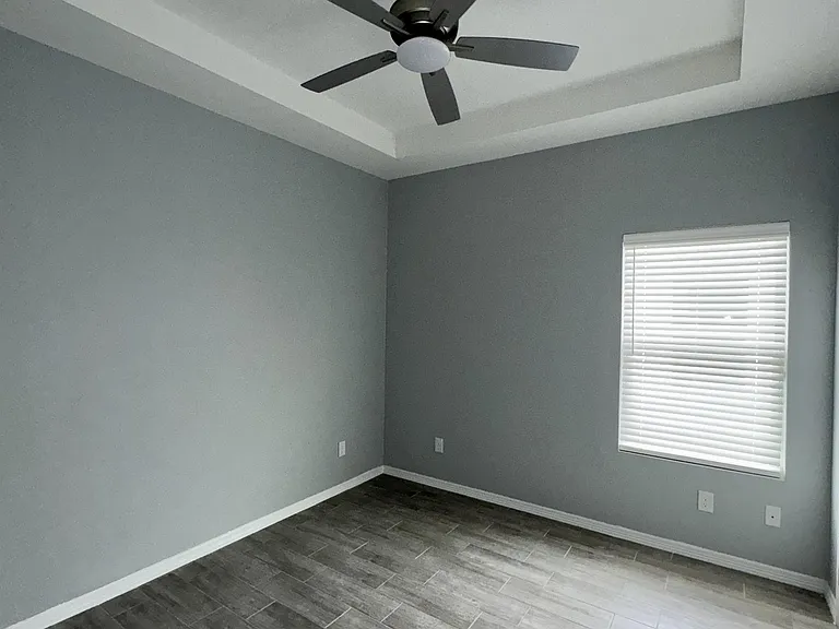 429 E Acacia Ave #1 — Photo 10