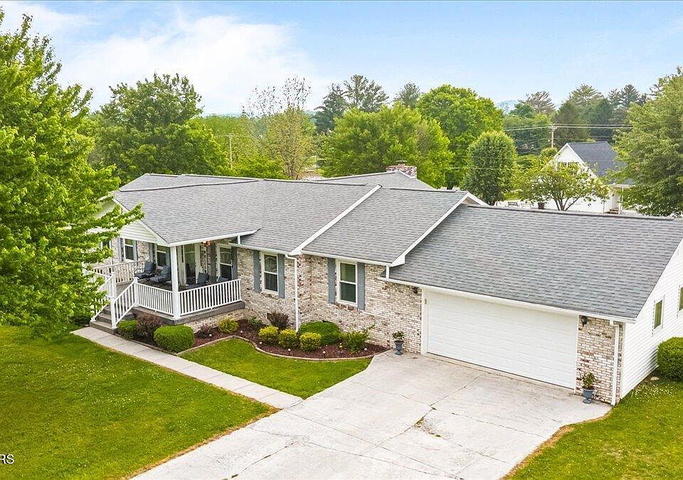 1st image of 242 Thacker Dr