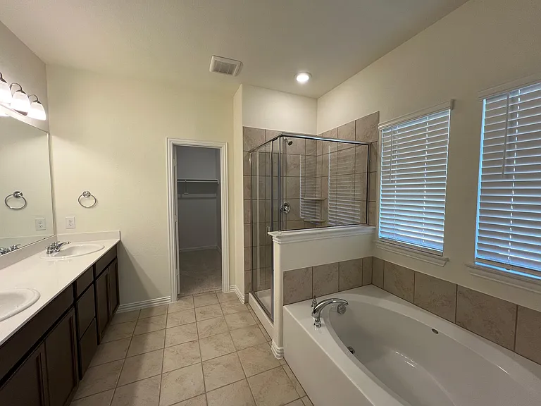 3409 Riverlawn Dr — Photo 12