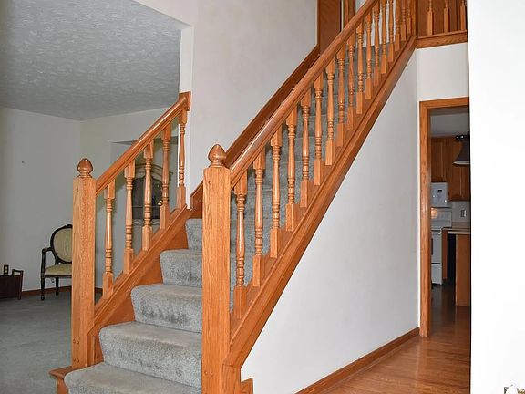 4th image of 5023 Lakeside Dr