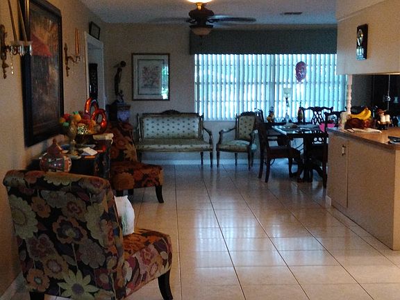 Dining room area 10x11